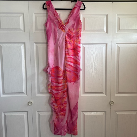 PrettyLittleThing Pink Floral Maxi Dress - Picture 5 of 5